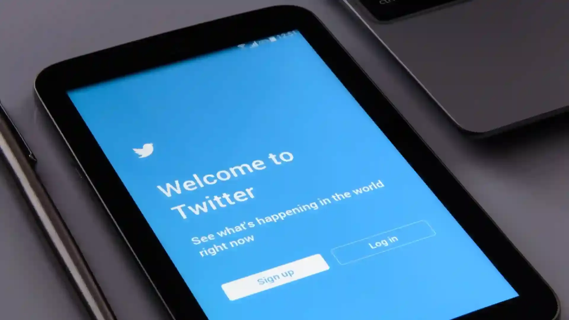 Elon Musk acquires Twitter in a $44 billion deal, fires Chief Executive Parag Agarwal and other top officials (Image Source: Canva)